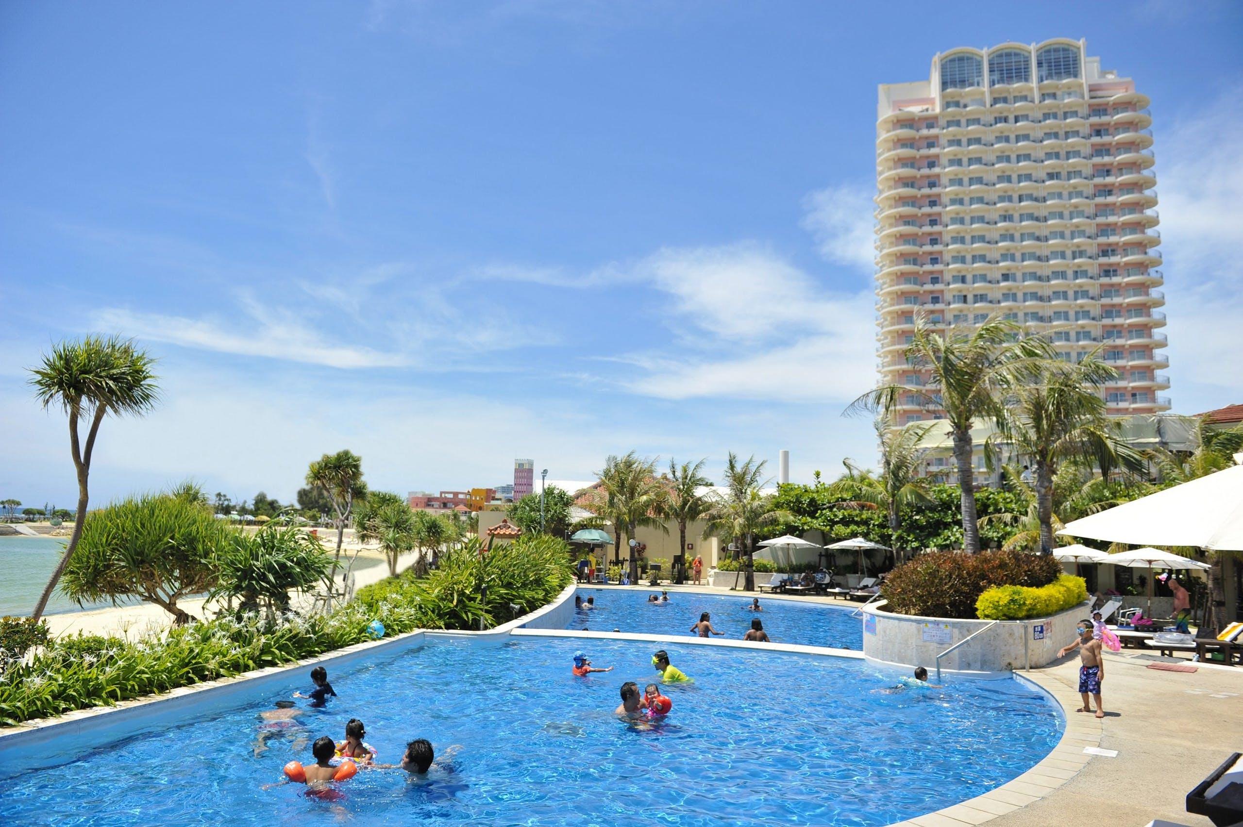 The Beach Tower Okinawa Chatan Exterior photo