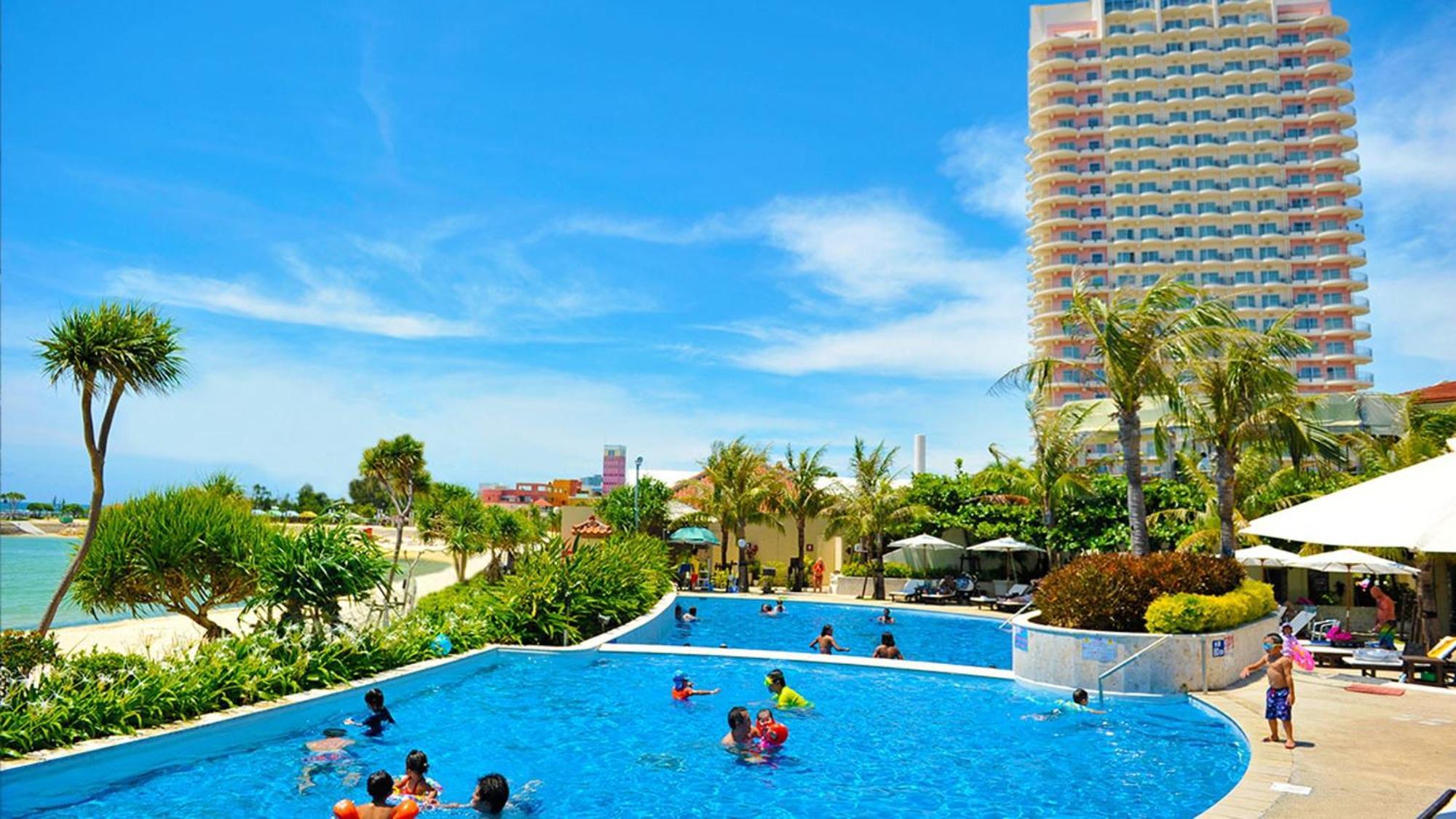 The Beach Tower Okinawa Chatan Exterior photo