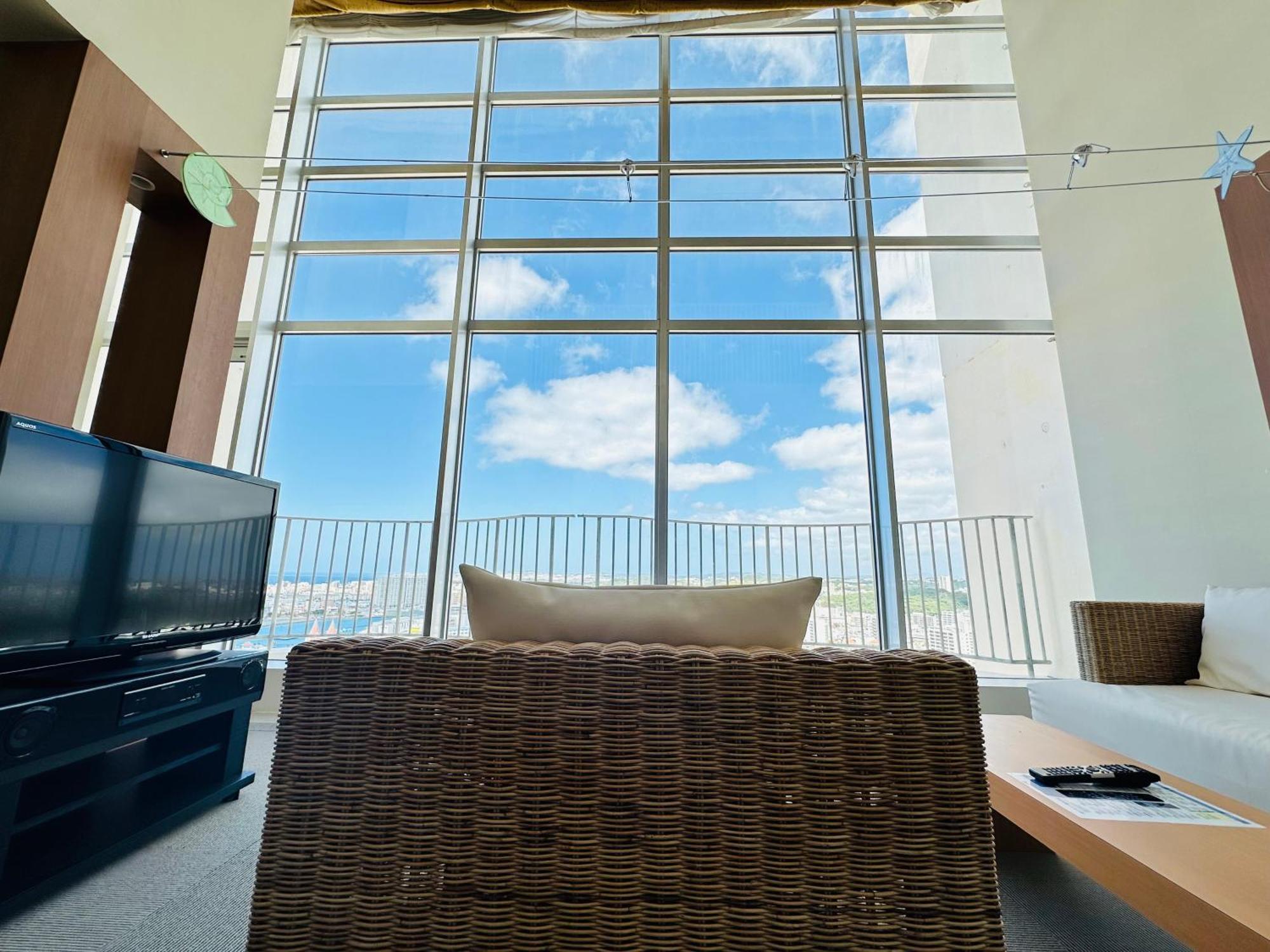 The Beach Tower Okinawa Chatan Exterior photo