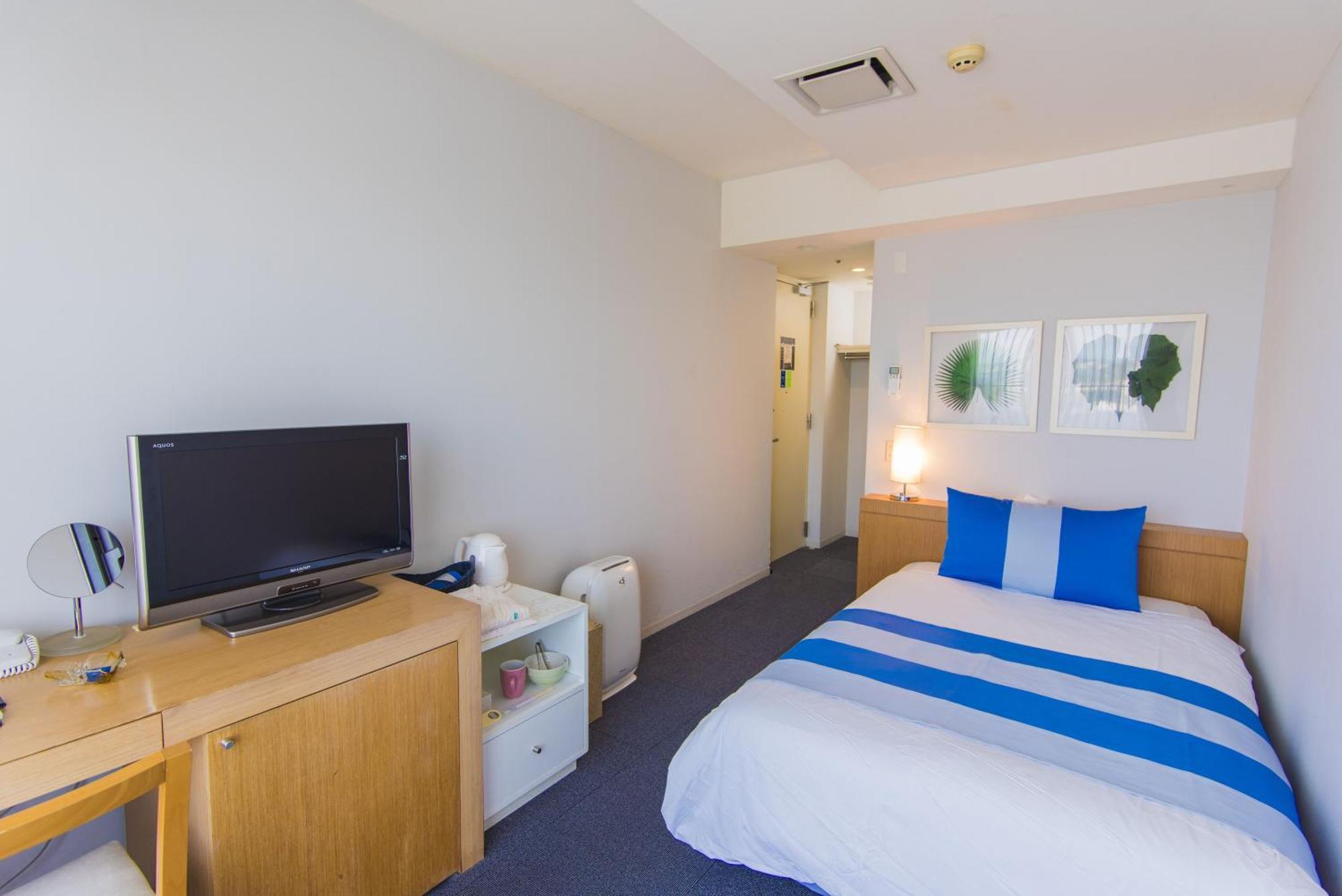 The Beach Tower Okinawa Chatan Exterior photo